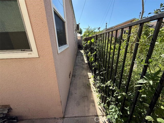 Building Photo - 6222 Hood Ave