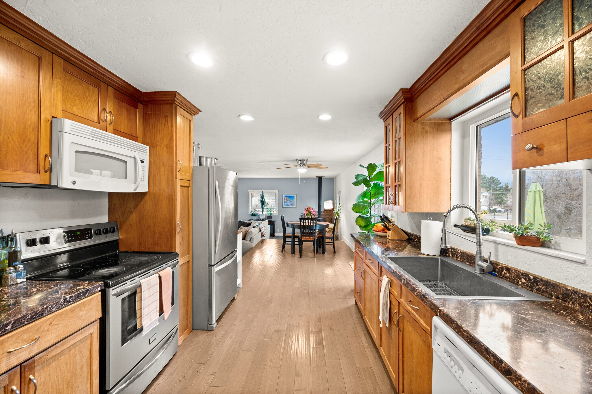 Building Photo - 8916 S 1240 E