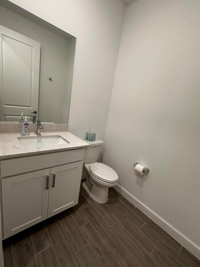 Building Photo - 3507 Bauer Rd