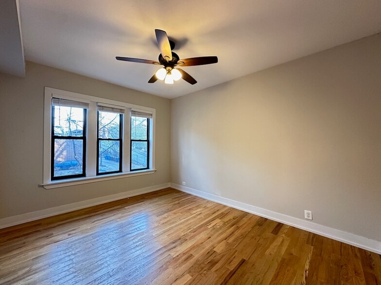 Building Photo - 3528 N Racine