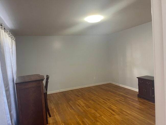 Building Photo - 156 3rd Ave