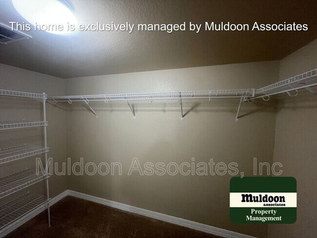 Building Photo - 3487 Tail Wind Dr