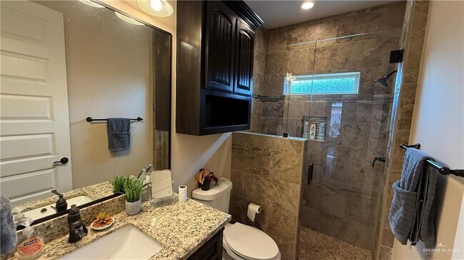 Building Photo - 10 Brightwood Ave