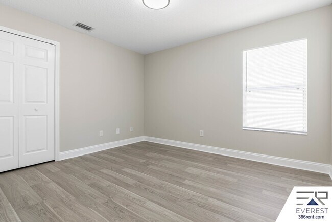 Building Photo - 30 Red Mill Dr