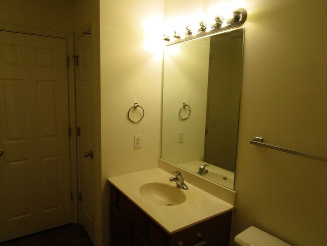 Building Photo - 5001-5003 Betty Jean Way