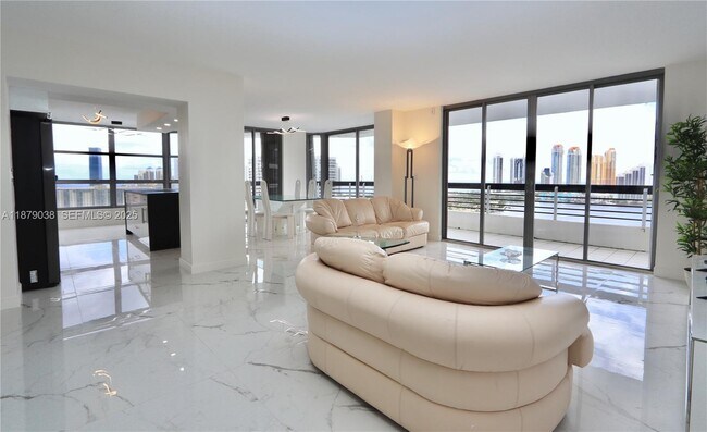 Building Photo - 3530 Mystic Pointe Dr