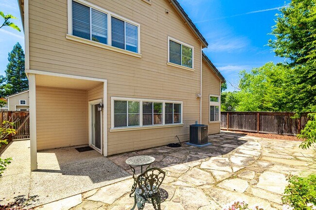 Building Photo - Stunning 2 Story, 3-Bed Home in Folsom’s Desirable Gated Community!