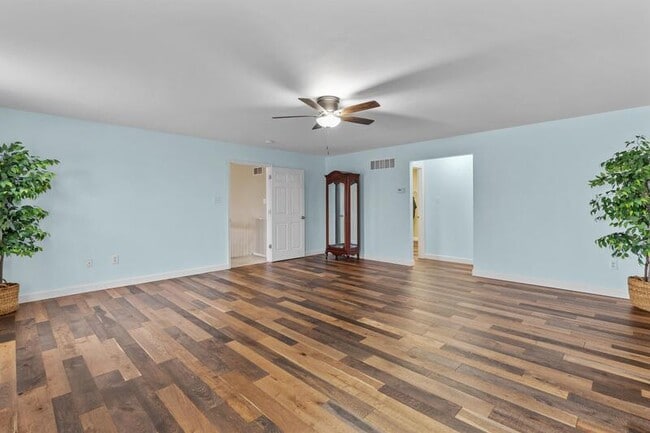 Building Photo - 612 Zumwalt Crossing