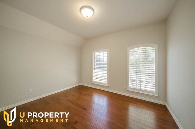 Building Photo - Dont Miss this pretty home in Plano!