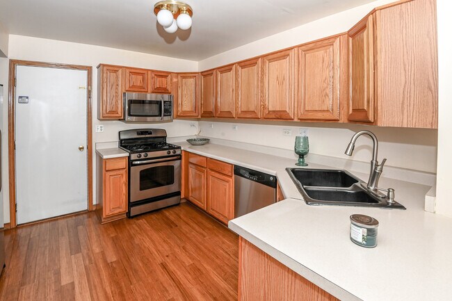 Building Photo - 162 Sherwood Ct