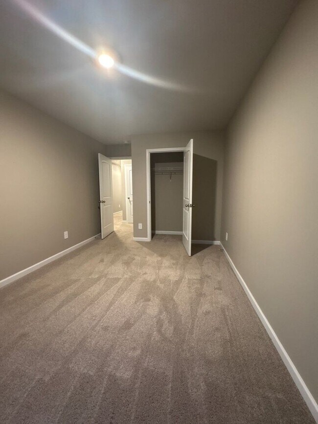 Building Photo - 4 Bedroom, 2.5 Bath and 2 Car Garage in Hartmann Crossing! $500 OFF FIRST FULL MONTH’S RENT!