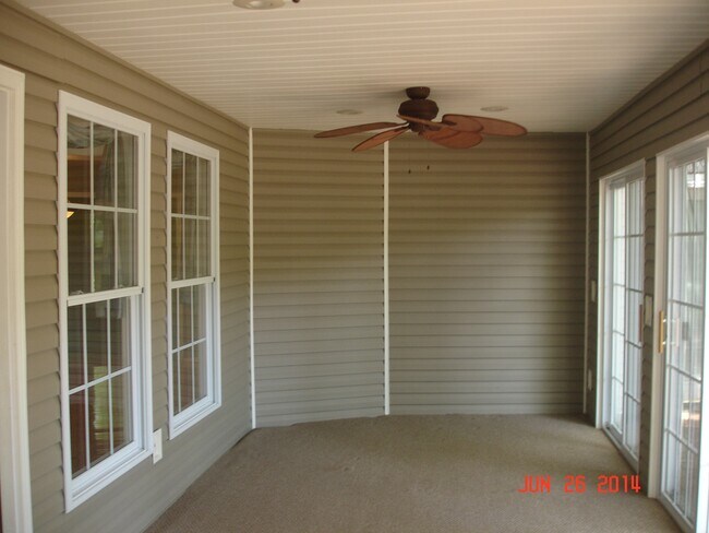 Building Photo - 530 SE 325th Rd