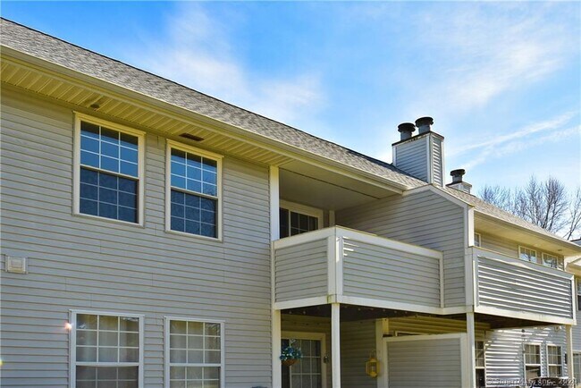 Building Photo - 605 Spring Meadow Rd