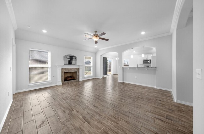 Building Photo - 4559 W Barhem Dr