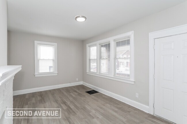 Building Photo - 922 Wells St