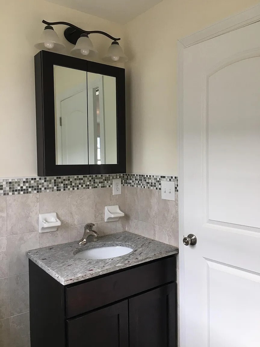 Building Photo - 11 Stanton St