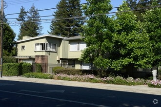 Building Photo - 430 Ravenswood Ave