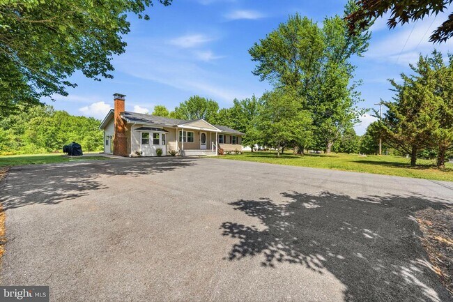 Building Photo - 12712 Grosstown Rd