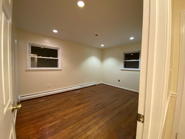 Building Photo - 13907 Grove Ct
