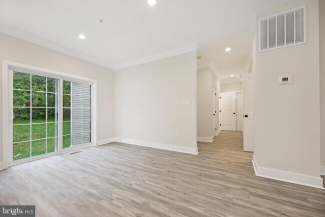 Building Photo - 43 Bennett Ave