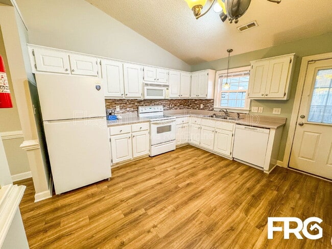 Building Photo - 1145 Nicklaus Dr