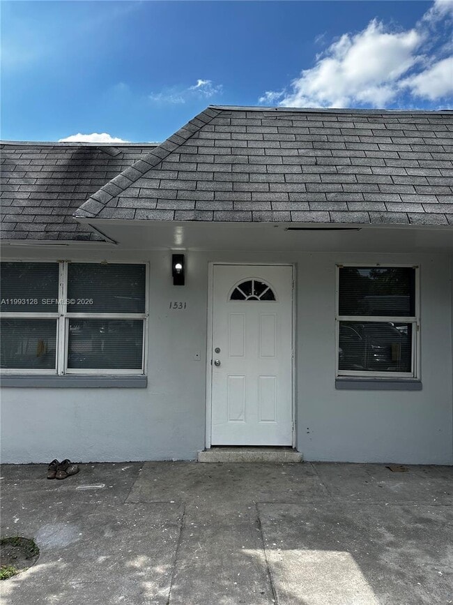 Building Photo - 1531 NW 8th Ave