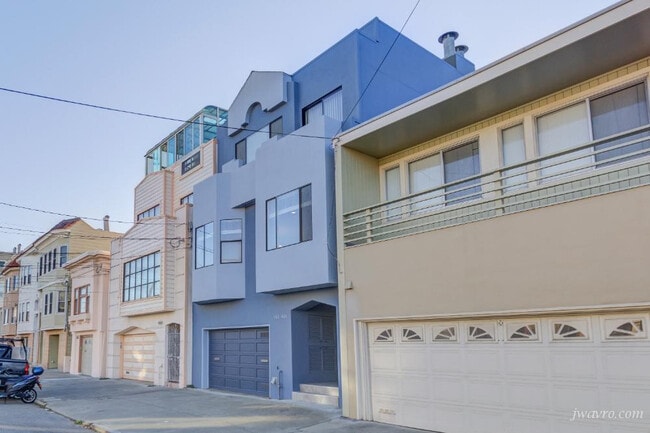 Building Photo - 465 35th Ave