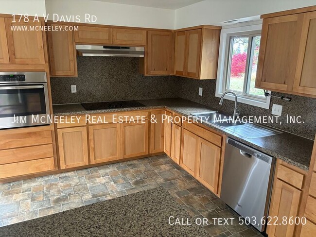 Building Photo - 178 A V Davis Rd