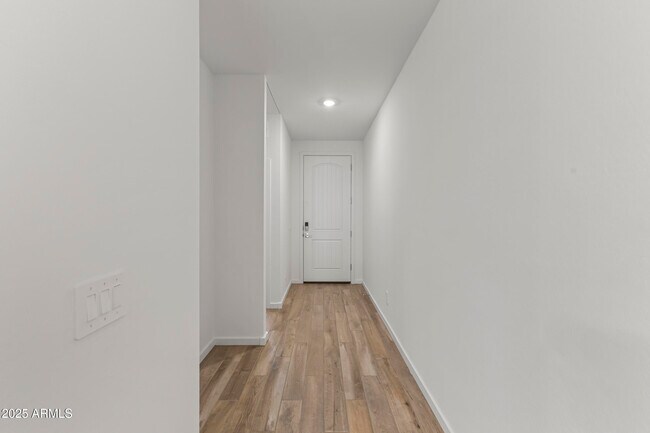 Building Photo - 15849 W Gray Fox Trl