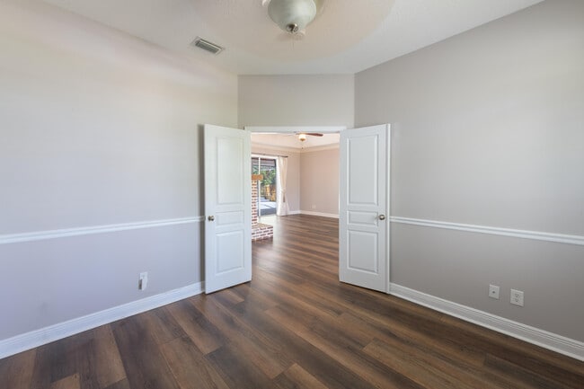 Building Photo - 3315 SE W Snow Rd