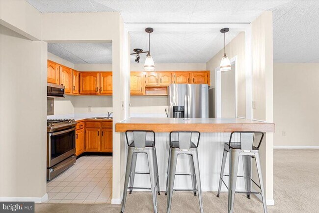 Building Photo - 1745 Edgewood Hill Cir