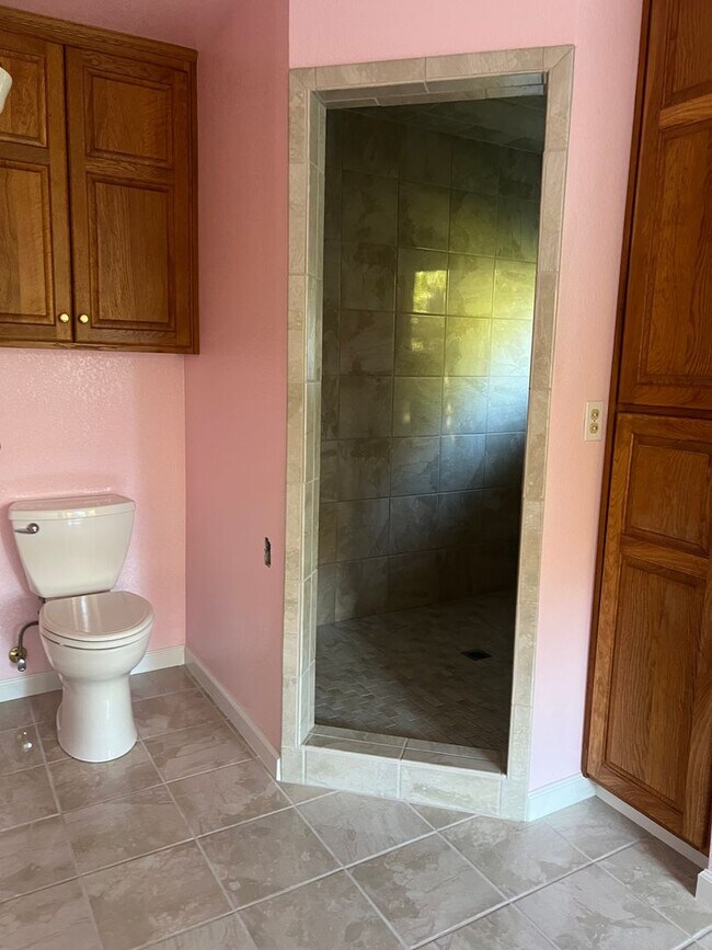 Building Photo - Mckinleyville House Tier 1