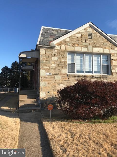 Building Photo - 1405 Napfle Ave