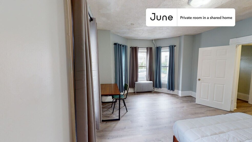 Building Photo - Room in Shared 7 bed/2 bath home