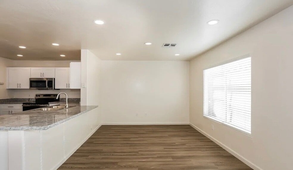 Building Photo - 10611 Nash Pl