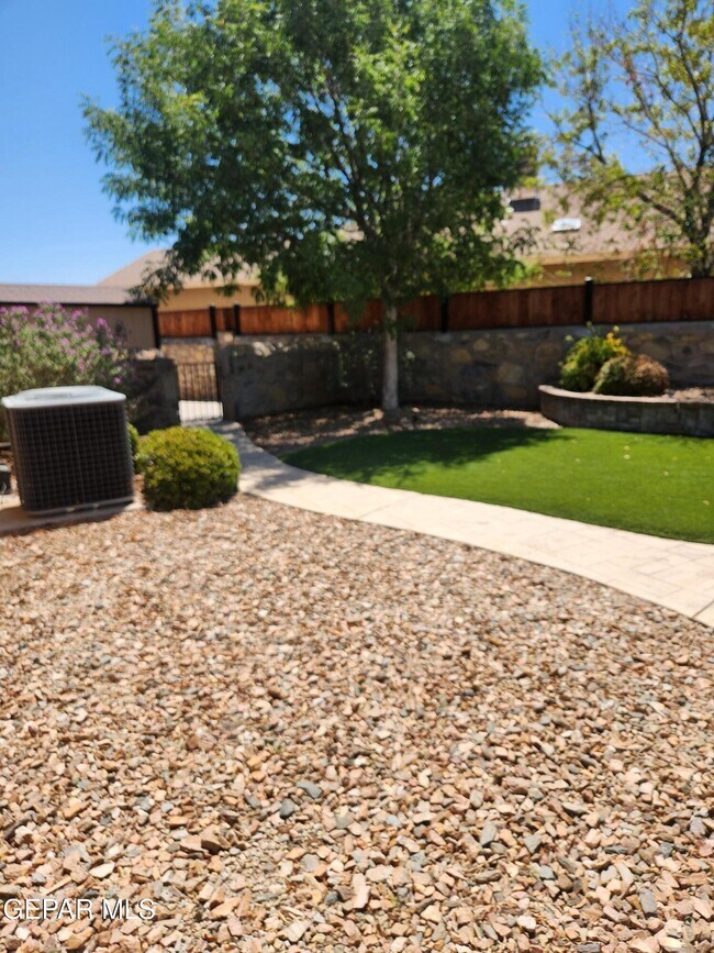 Building Photo - 4001 Tuscany Hills Pl