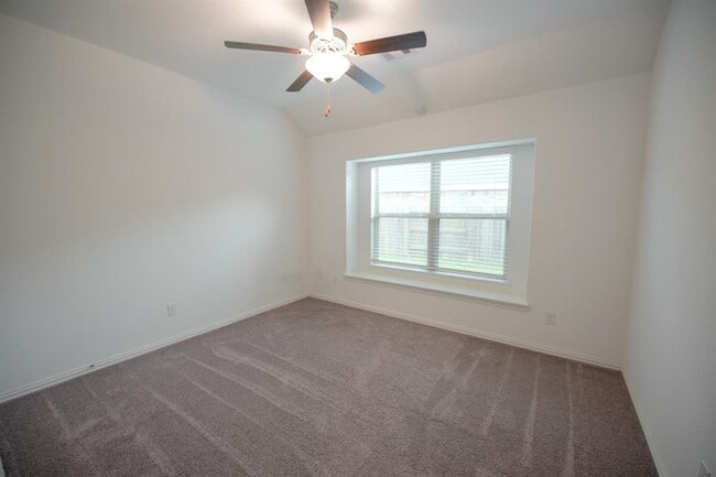 Building Photo - 9326 Hartford Valley Trail
