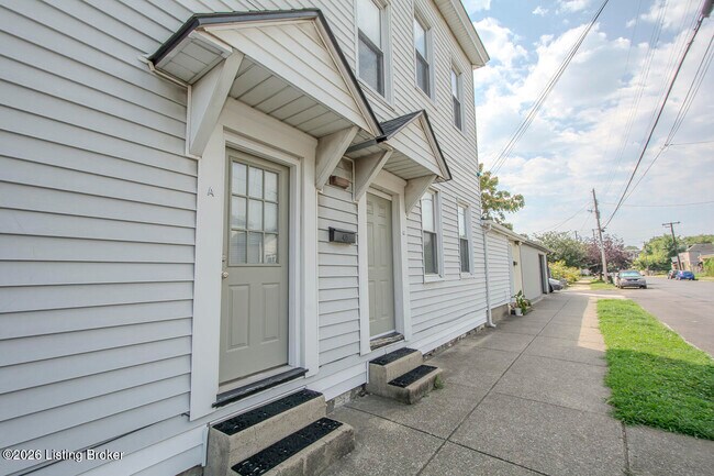 Building Photo - 1000 E Caldwell St