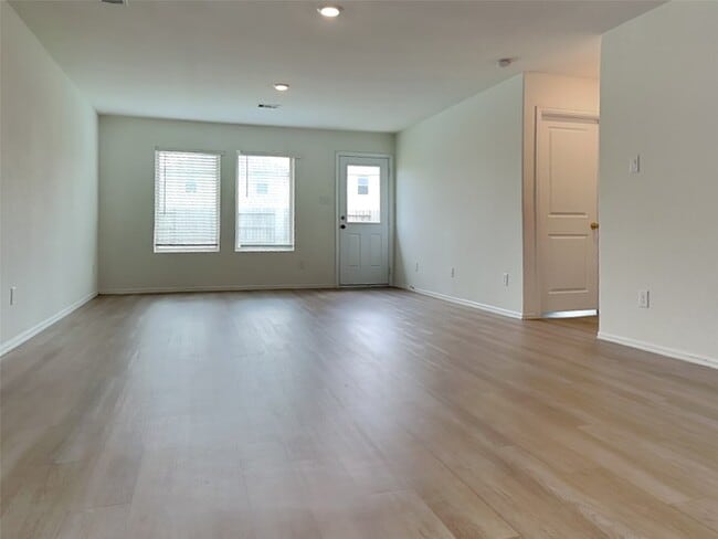 Building Photo - 26815 Wilderye Cv Ln