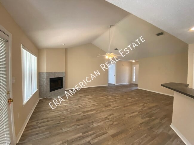 Building Photo - 6909 Leisure St