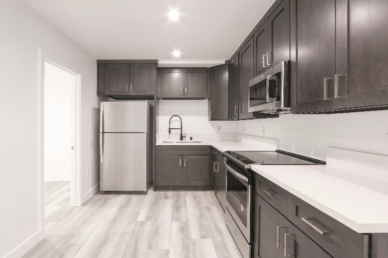 Building Photo - 451 N Coronado St