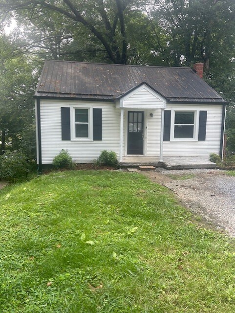 Primary Photo - 1548 Rock Rose Rd