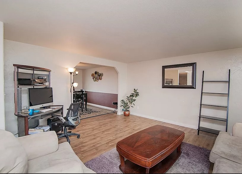 Building Photo - 7715 Galiano Dr