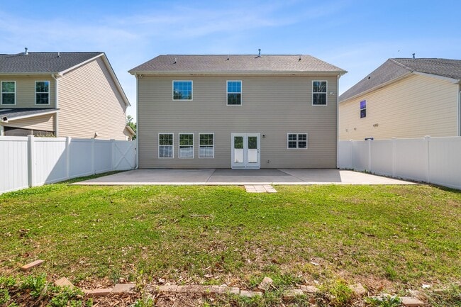 Building Photo - 5 Bedrooms in the heart of Summerfield!