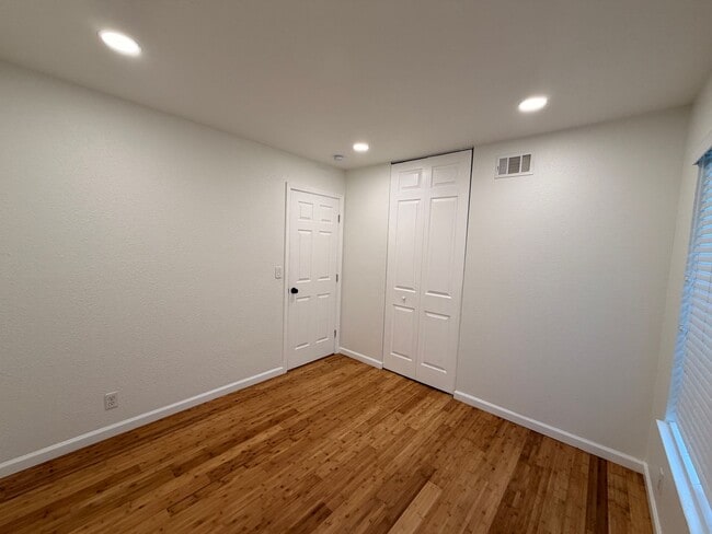 Building Photo - 5929 Mabie Ct