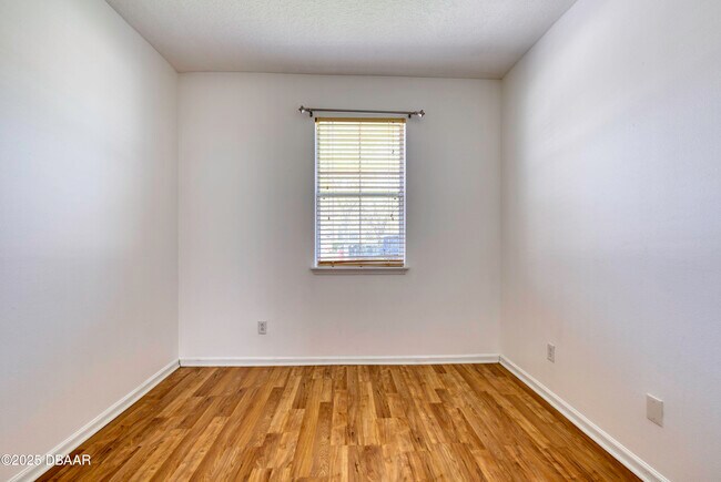 Building Photo - 637 Mount Olympus Blvd