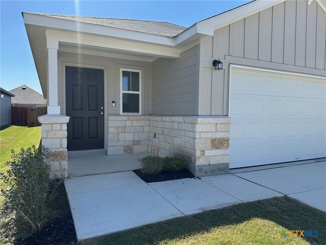 Building Photo - 936 Heartseed Ave