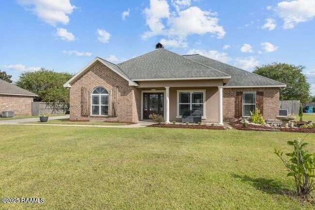 Primary Photo - 116 Alexis Dr