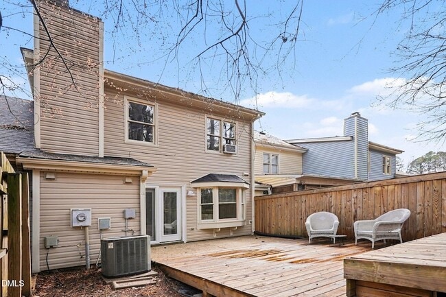 Building Photo - 110 Carriage House Trail