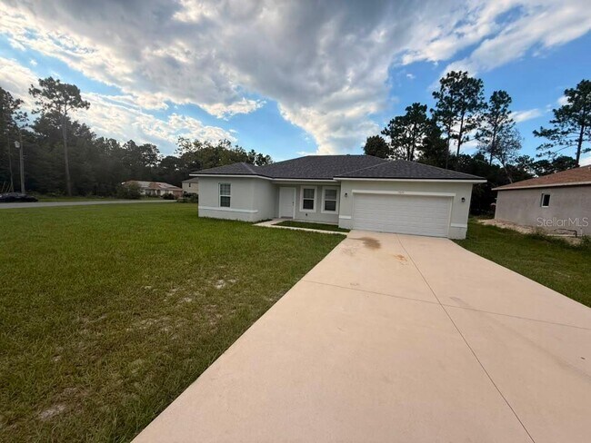 Building Photo - 7855 SW 127th Loop